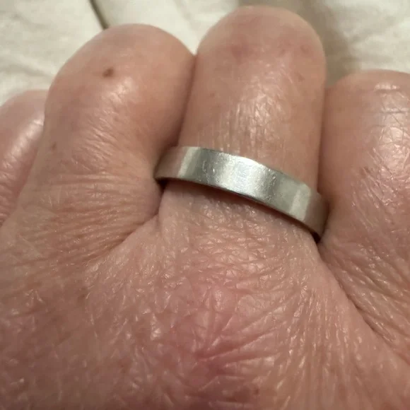 Tiffany & Co. Platinum Satin Finished Men’s Wedding Band Size 10 - Picture 6 of 7